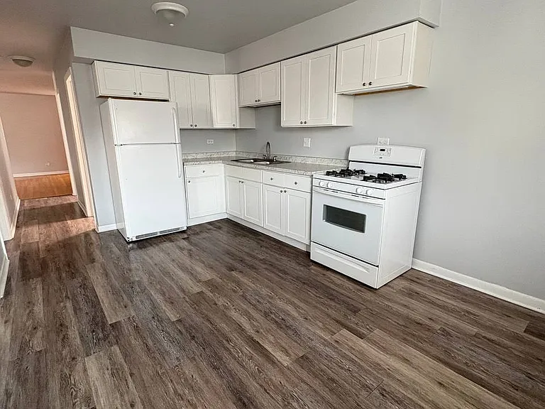 8827 Grand Ave #R2 — Photo 6