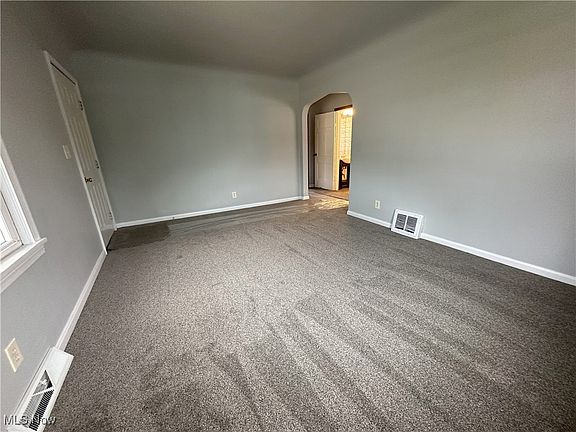 5th image of 287 31st St NW