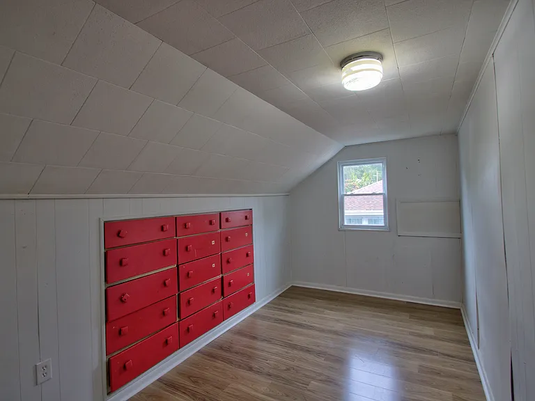 505 Nassau St — Photo 33