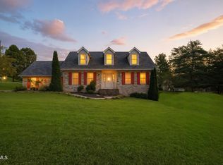 100 Winterbrook Dr, Kingsport, TN 37663