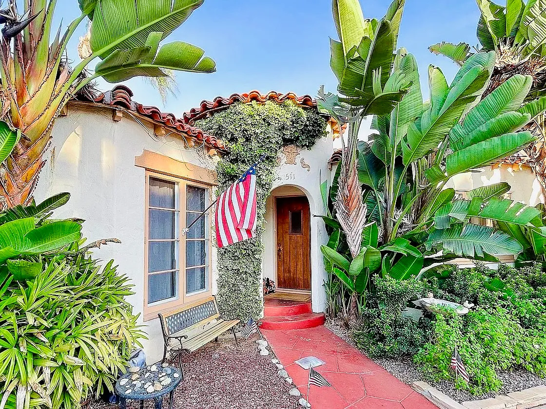 511 Palm Ave — Photo 2