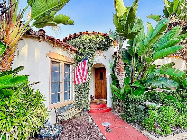 511 Palm Ave — Photo 2