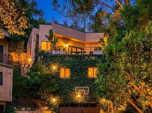 7028 Treasure Trl, Los Angeles, CA 90068