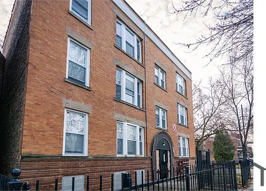 6055 S Peoria St #2 — Photo 2