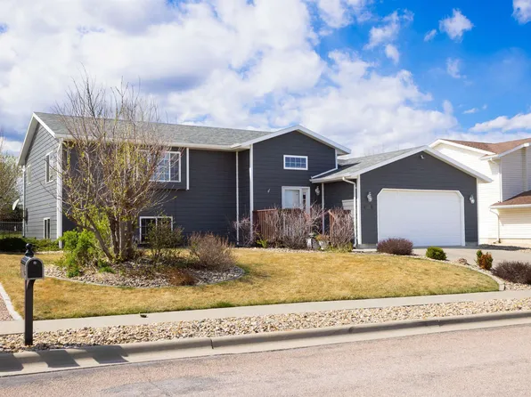 4325 Titan Dr, Rapid City, SD 57701