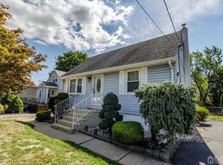 42 Fairview Ave, Edison, NJ 08817
