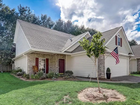 893 W Pointe Dr, Asheville, NC 28806