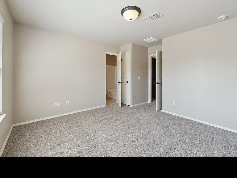 9524 SW 25th St — Photo 12