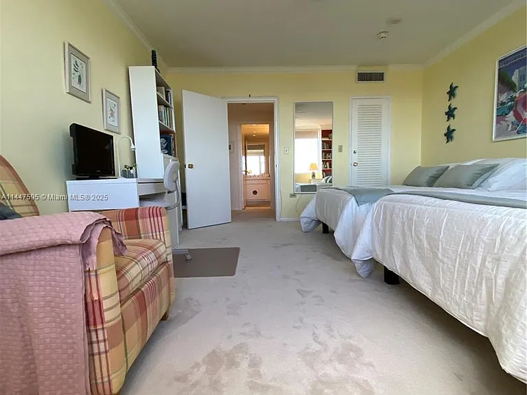 200 Ocean Lane Dr #706 — Photo 26