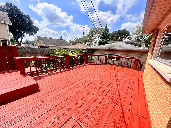 3rd image of 8234 N Oketo Ave