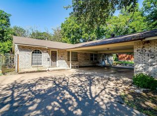 631 NW Renfro St #631, Burleson, TX 76028