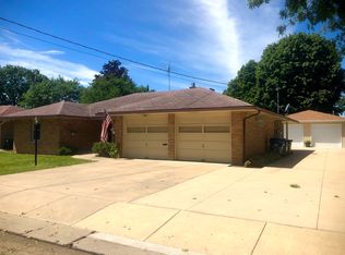 1711 Avenue C, Sterling, IL 61081