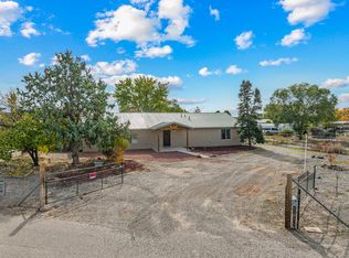1006 Calle Chacoma Vis, Espanola, NM 87532