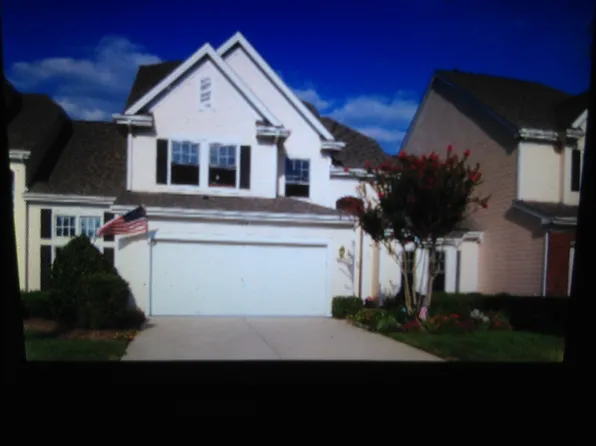 104 White Lake Ct, Cary, NC 27519