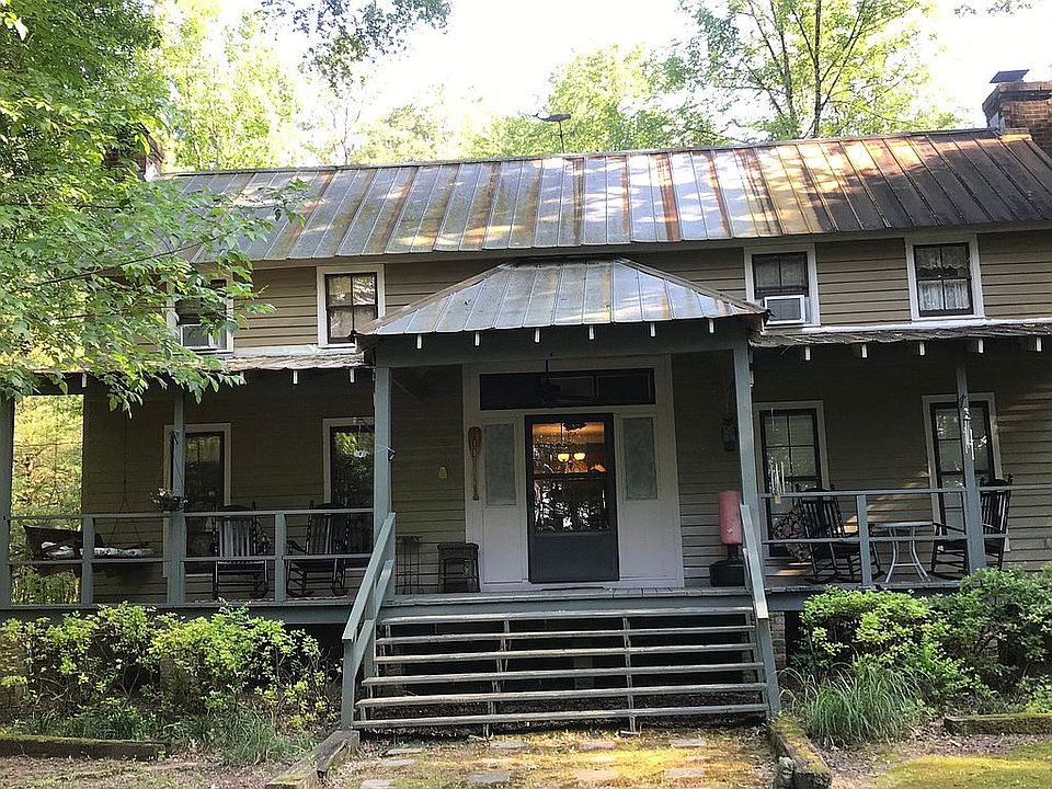 1st image of 100 Lake Valley Dr