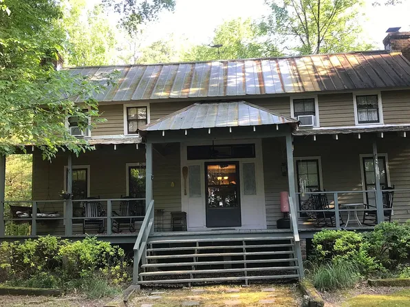 100 Lake Valley Dr, Starkville, MS 39759