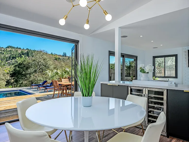 Los Robles Dr — Photo 15