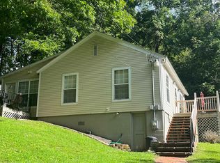 30 Lodge St, Bridgeport, WV 26330
