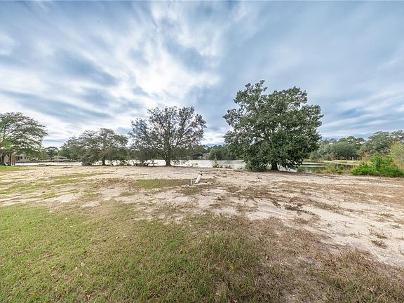 3rd image of 705 Northlake Dr