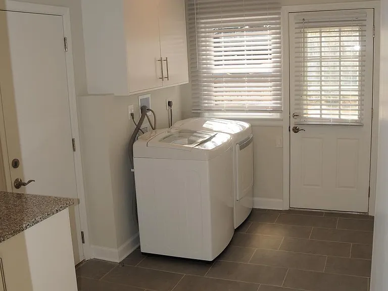 16632 Alden Ave — Photo 17