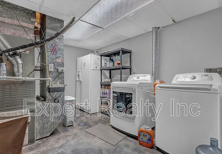 373 Laredo Dr — Photo 23