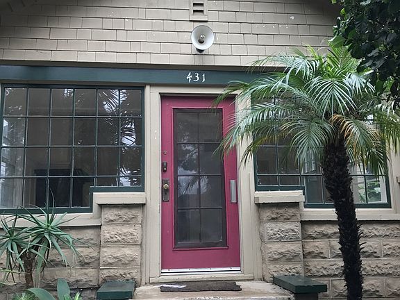 2nd image of 431 De La Vina St