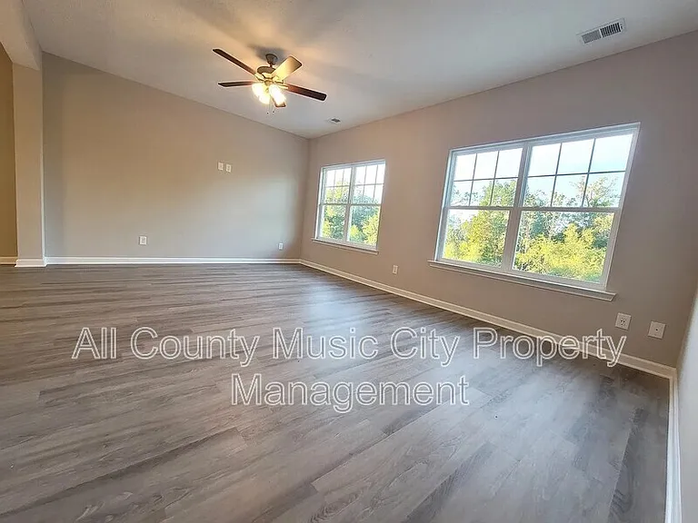 310 Negri Ct — Photo 12