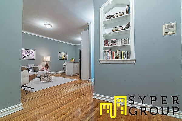 1st image of 2416 Kings Hwy #1