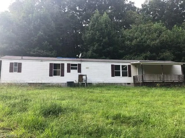 401 Academy St, Rural Hall, NC 27045