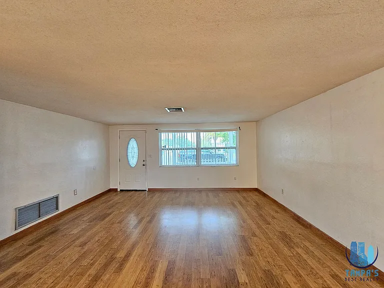 4715 Madison St — Photo 3