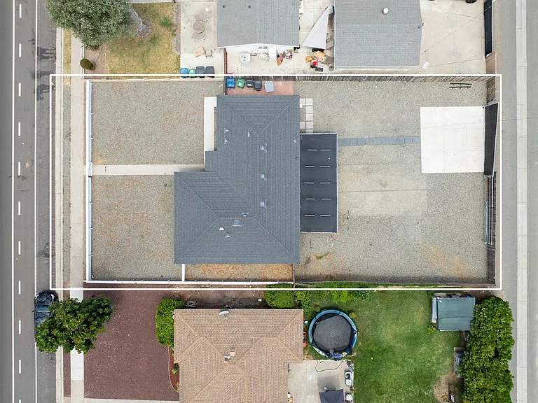 13192 Edwards St — Photo 20