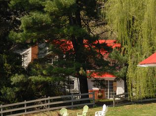 3200 Mathews Ln, Blacksburg, VA 24060