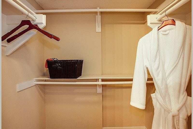 1st image of 1575 Tanglewood Ln APT 132