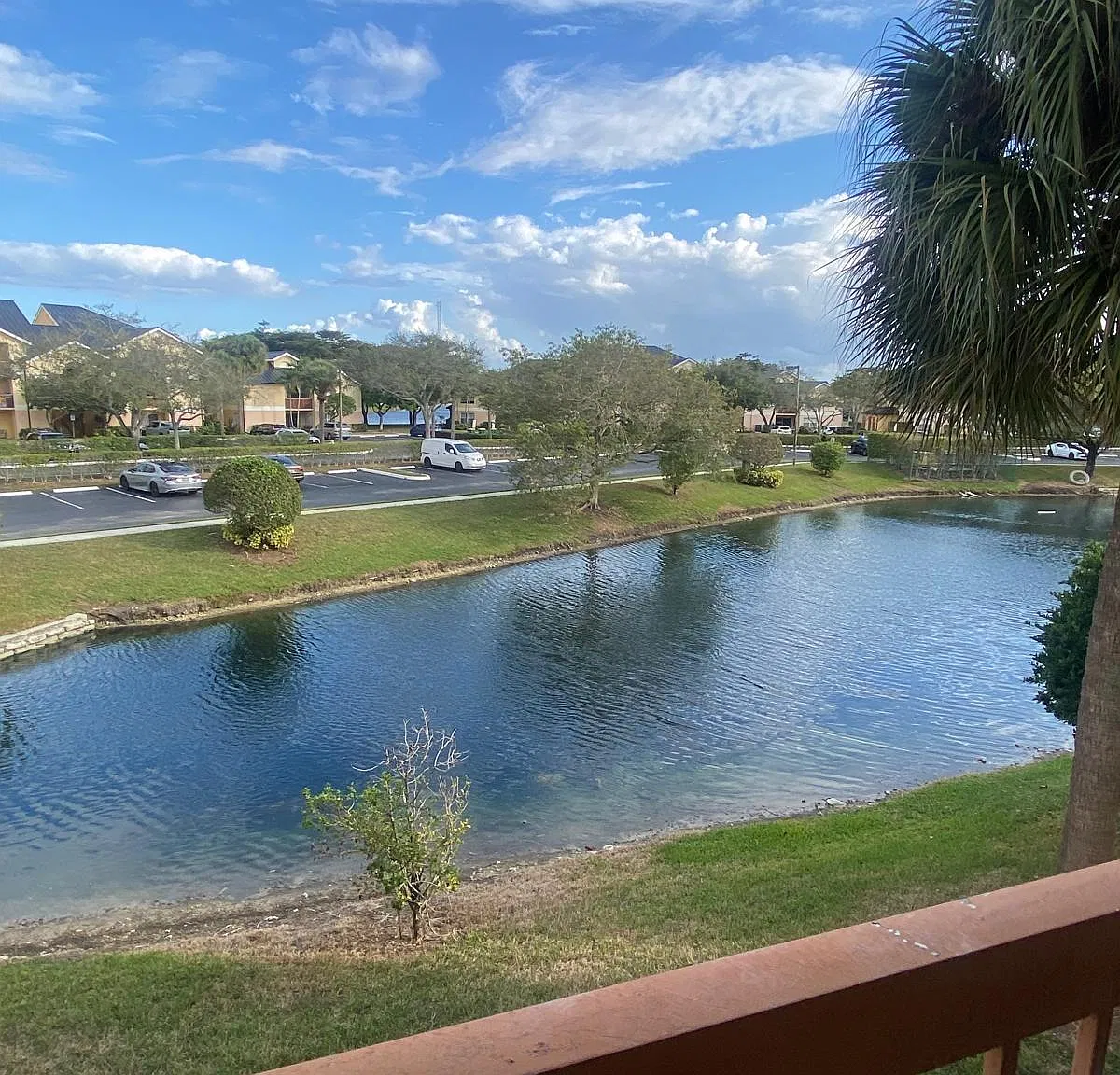 2 bed, 2.0 bath, 958 sqft, $1,900 — Photo 1