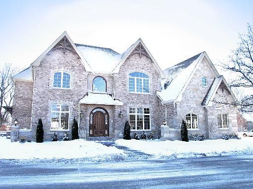 1st image of 495 Sunnyside Ave