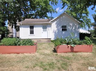 305 N Washington St, Manito, IL 61546