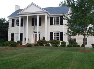 1911 Pinewood Cres, Charlotte, NC 28211