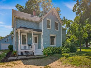 822 Dekalb Ave, Sycamore, IL 60178