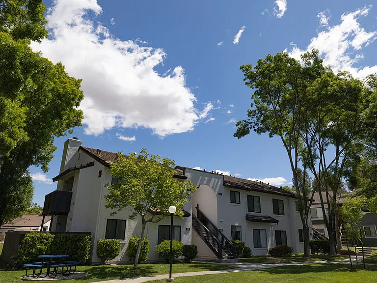 Diablo Vista Apartments — Photo 17