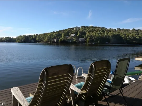 193 Lakeview Ave, Ringwood Boro, NJ 07456