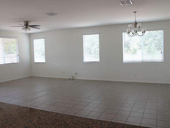 4th image of 8432 W Medlock Dr