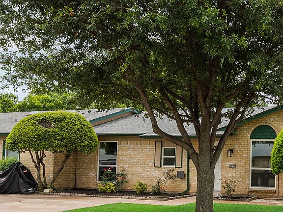 2nd image of 1032 Pleasant Valley Ln