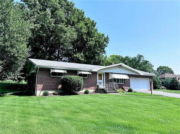 3431 Blue Ridge Dr, Bethlehem, PA 18020