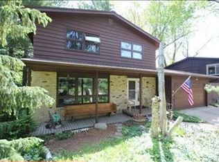 465 Agnes Dr, Madison, WI 53711