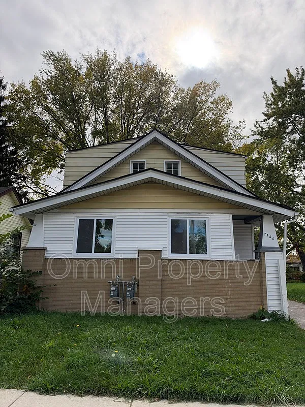 2 bed, 1.0 bath, 900 sqft, $900 — Photo 1