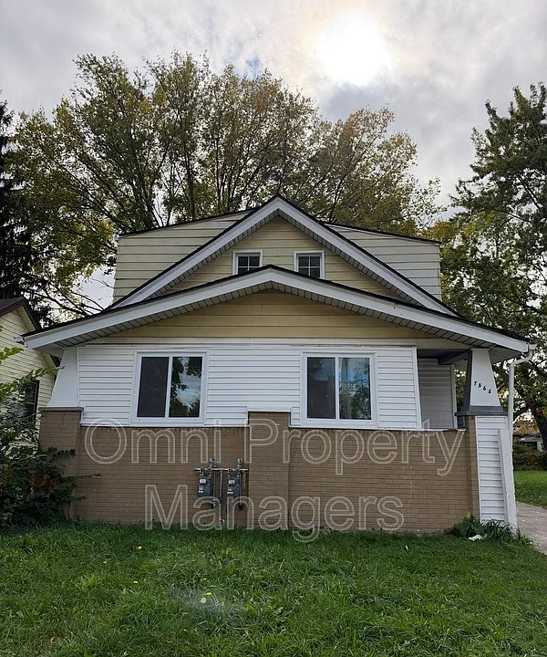 7568 Hudson Ave #2