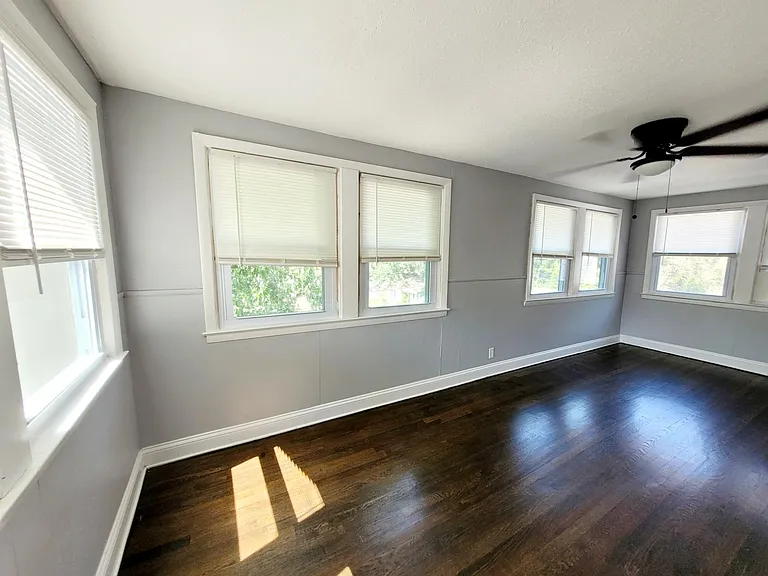 5248 Euclid Ave — Photo 36