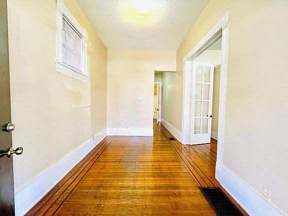 4th image of 1239 S Brook St APT 1