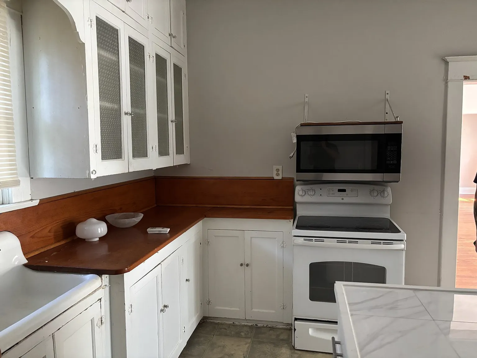 2 bed, 1370 sqft, $1,200 — Photo 3