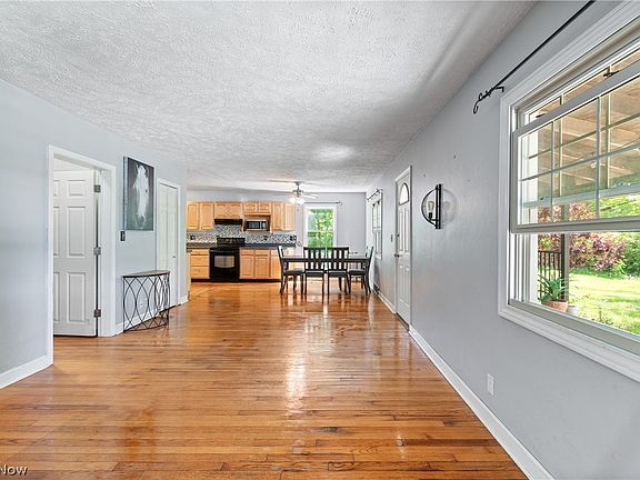 5th image of 6541 Newton Falls Rd